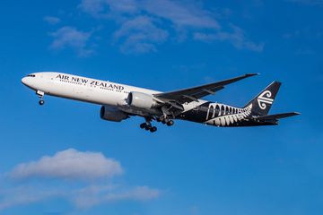 Air New Zealand Boeing 777 is landing at London Heathrow 