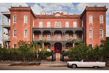The exterior of the Hotel St Vincent in New Orleans