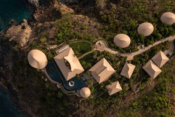 Aerial view of Moskito Island 