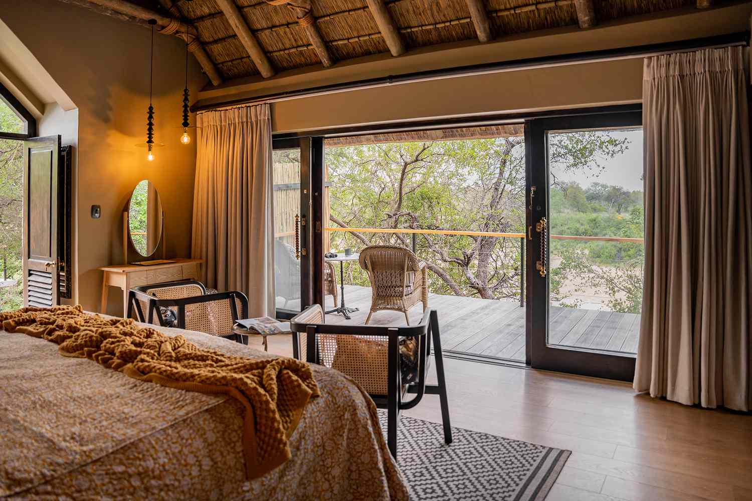 Suite bedroom at Thornybush Game Lodge